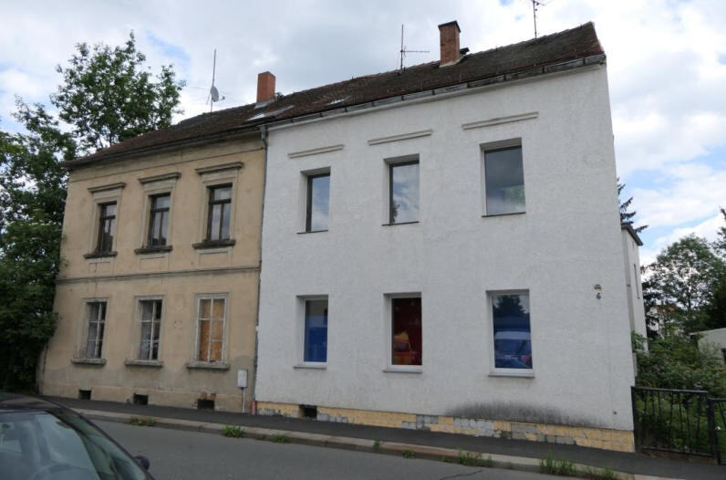 2 Wohngebäude mit abrissreifen teilmassiven Nebengebäude in Zittau - Bild 1