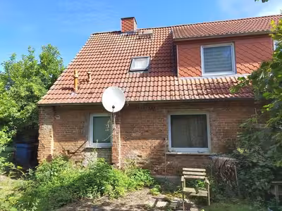 Erbbaurecht, Doppelhaushälfte in Rostocker Straße 23, 18209 Parkentin - Bild 1