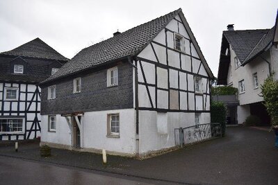Einfamilienhaus in Burghof 3, 51789 Lindlar, Hohkeppel - Bild 1