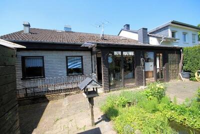Garage, Eigentumswohnung (ab 5 Zimmer), Wohnungseigentum in einem Einfamilienhaus in Borkenbergestraße 20,22, 45721 Haltern am See, Hullern - Bild 2