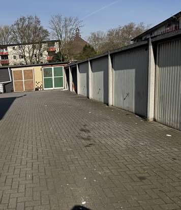 Garagenhof, Wohnhaus + 2 Garagen in Wörthstr. 38, 47053 Duisburg, Hochfeld - Bild 1
