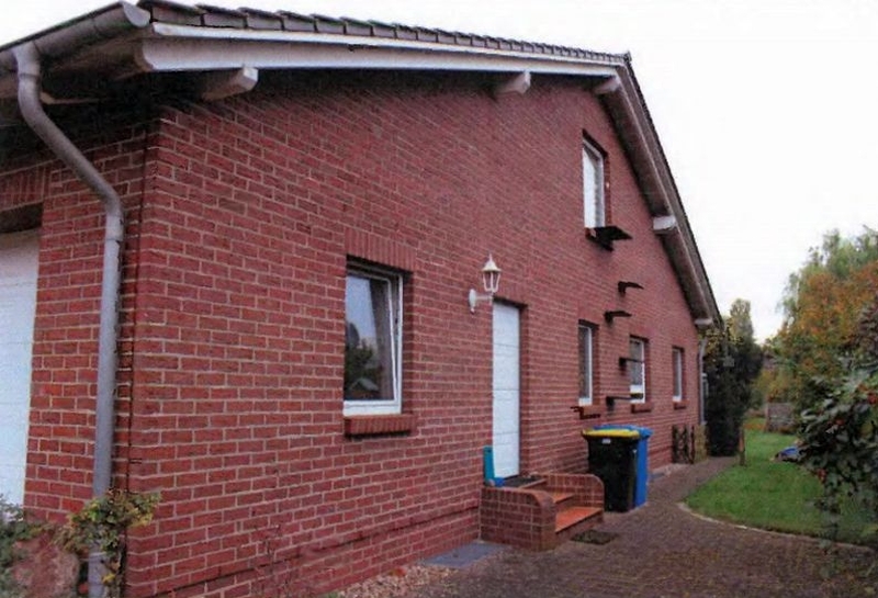 Wohnhaus mit Einliegerwohnung in Userin - Bild 1