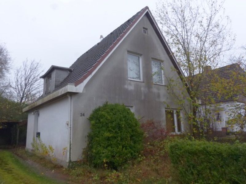 Einfamilienhaus mit Nebengebäuden in Hanerau-Hademarschen - Bild 4