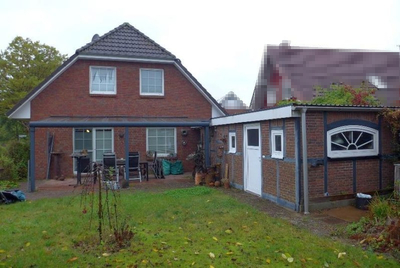 Einfamilienhaus mit Carport in Wiesengrund 10, 25358 Horst - Bild 1