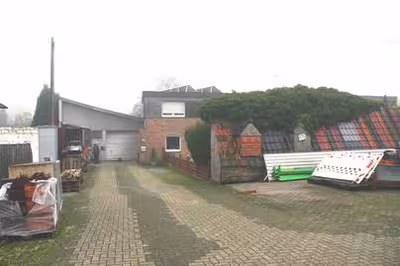 Wohn-/Geschäftshaus, zwei Gewerbehallen in An der Insel 26 a, 41352 Korschenbroich - Bild 1