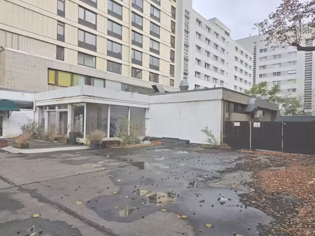 Hotelgebäude mit Anbau in Berlin - Bild 3