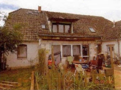 Wohnhaus mit Nebengebäuden und Gartenfläche in Hauptstraße 57, 19374 Klinken - Bild 1