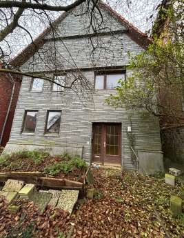 Fachwerk-Bauernhaus als Baudenkmal in Varenholz - Bild 1