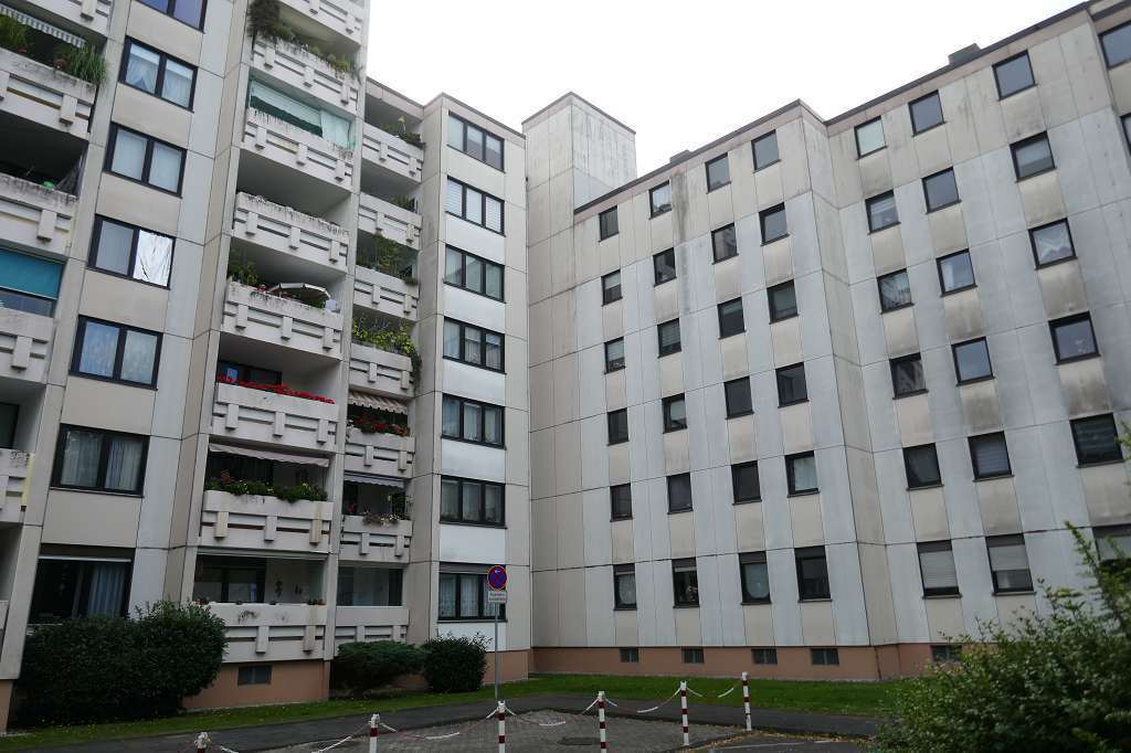 Kfz-Stellplatz (Tiefgarage), Eigentumswohnung (1 bis 2 Zimmer) in Troisdorf - Bild 1