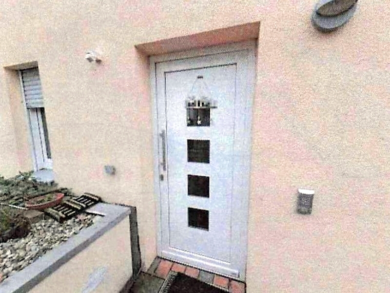 Doppelhaushälfte mit Garage in Vaihingen an der Enz - Bild 2