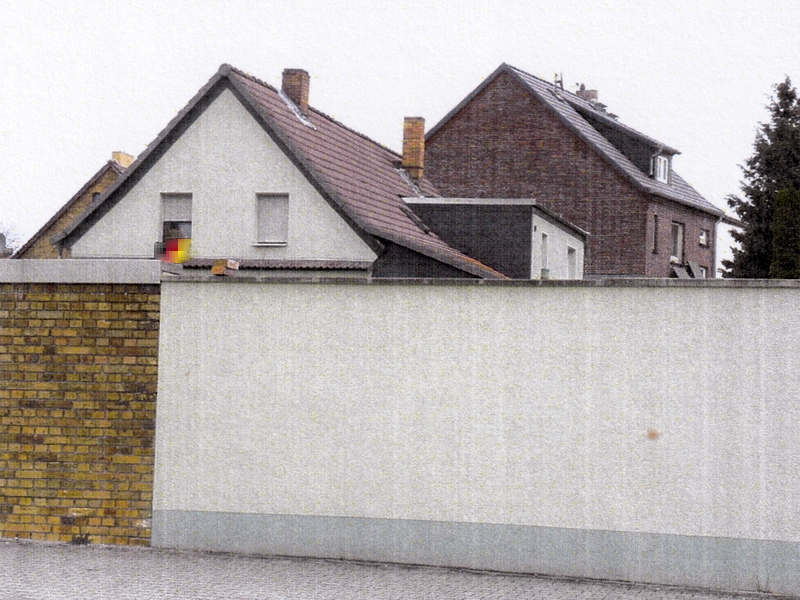 Wohnhaus mit Anbauten und baulichen Außen-/Nebenanlagen in Pouch - Bild 4