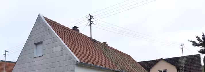 Wohnhaus und Garagengebäude in Niederstimm - Bild 2