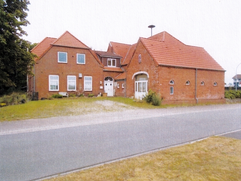 Wohnhaus mit Nebenflächen und Nebengebäude in Uphusum - Bild 4