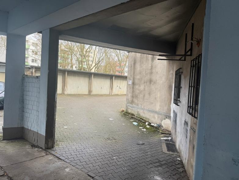 Garage, Gewerbeeinheit (z.B. Laden, Büro), Mehrfamilienhaus in Essen - Bild 4