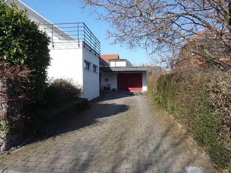 Einfamilienhaus mit angebauter Einzelgarage in Oberjettingen - Bild 1