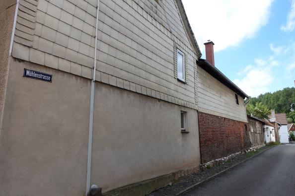 Wohnhaus mit Nebengebäude in Niedersachswerfen - Bild 3