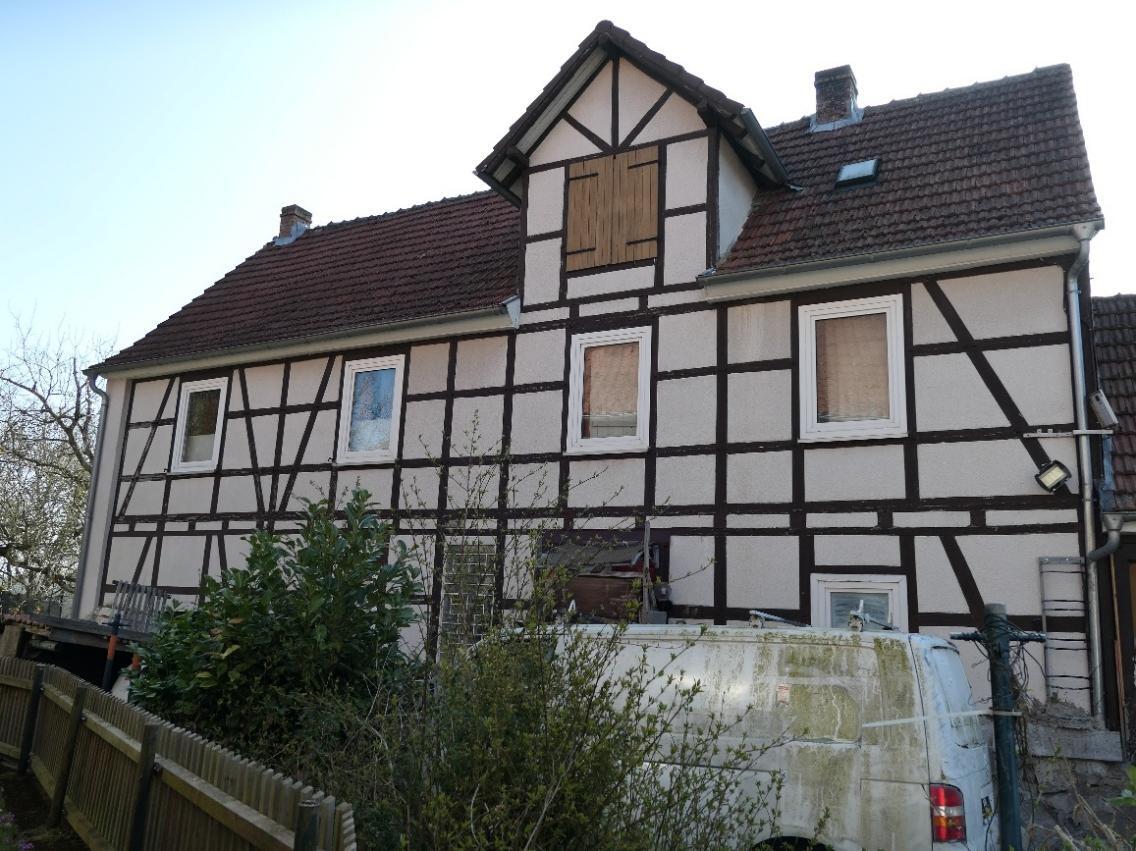 Einfamilienhaus, Garage, unbebautes Grundstück in Bad Arolsen - Bild 1
