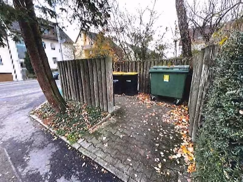 Reihenendhaus mit Pkw-Stellplatz im Freien, Tiefgaragenstellplatz in Ludwigsburg - Bild 1