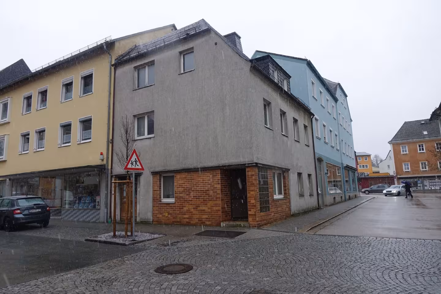 Grundstück mit Einfamilienhaus bebaut in Rehau - Bild 3