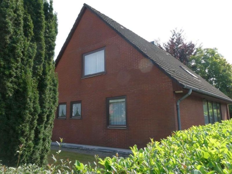 Einfamilienhaus mit Carport und Schuppen in Bad Oldesloe - Bild 1