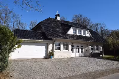 Einfamilienhaus in , 00000 - Bild 2