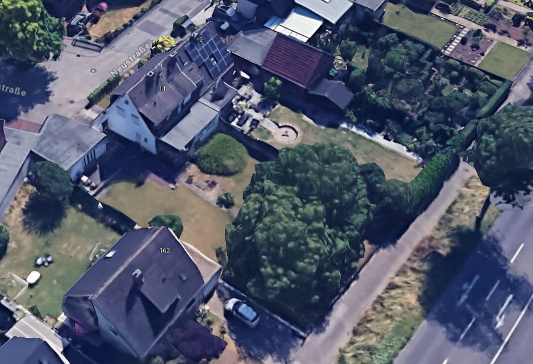 Grundstück bebaut mit Wohnhaus (Doppelhaushälfte rechts) in Meerbusch - Bild 2