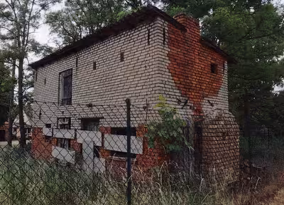 Grundstück mit 2 baufälligen Gebäuden und Nebengebäude in Fischerstraße 15, 15328 Reitwein - Bild 2