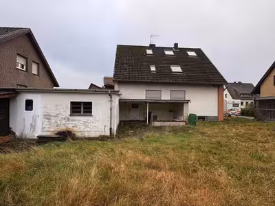 Zweifamilienhaus in Schuckendahler Weg 4, 32107 Bad Salzuflen, Holzhausen - Bild 2