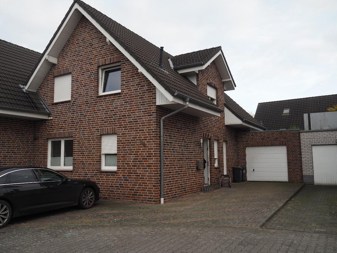 Garage, Doppelhaushälfte in Gronau - Bild 1