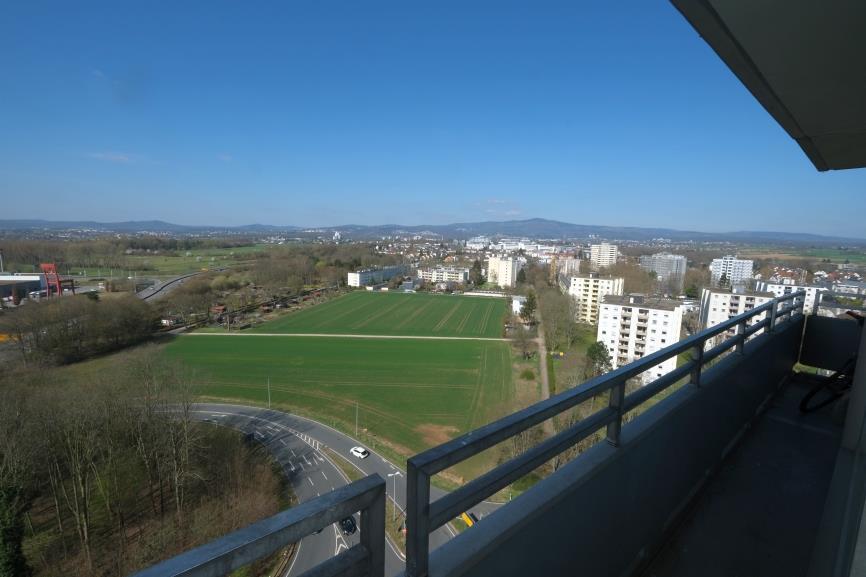 Kfz-Stellplatz (Tiefgarage), Eigentumswohnung (3 bis 4 Zimmer) in Eschborn - Bild 4