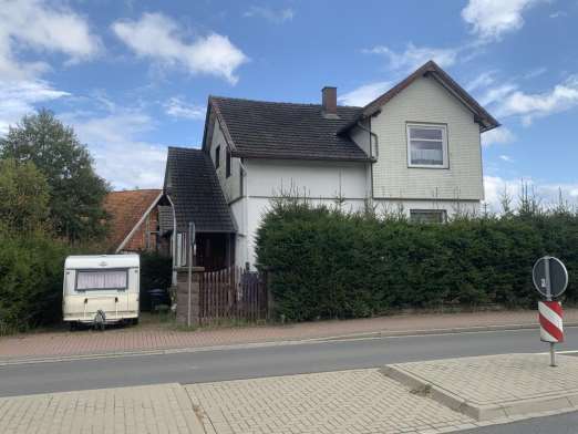 Wohn-/Geschäftshaus in Dassel - Bild 1