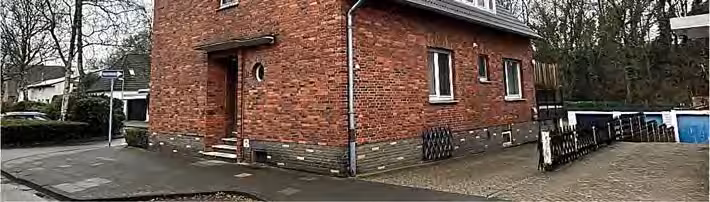 Zweifamilienwohnhaus nebst Anbau (Büro) und zwei PKW-Garagen in Wesel - Bild 2