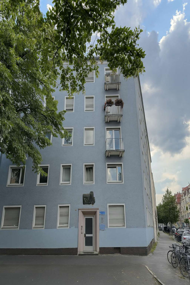 Mehrfamilienhaus, 9 Wohnungen, eine Ladeneinheit im EG in Nürnberg - Bild 1