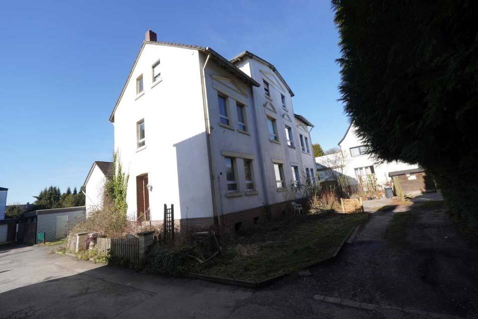 Doppelhaushälfte, Und Nebengebäude (ehem. Stallgebäude) in Fröndenberg/Ruhr - Bild 2