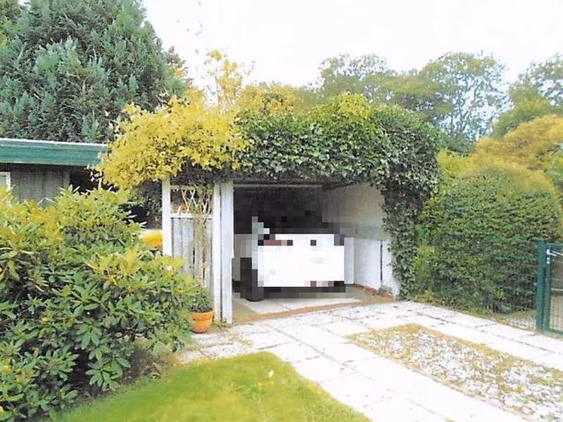 Reihenendhaus mit Garagengebäude und Holzschuppen in Niebüll - Bild 2