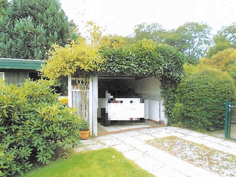 Reihenendhaus mit Garagengebäude und Holzschuppen in Niebüll - Bild 2