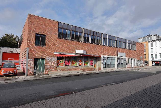 Büro-Geschäftshaus mit Tiefgarage in Menden (Sauerland) - Bild 1
