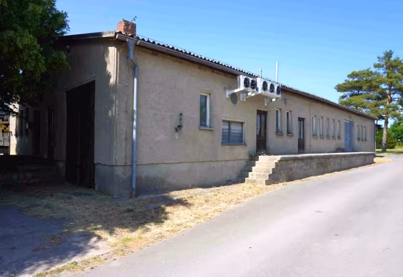 Gewerbegebäude mit Verkaufsstelle in Saal - Bild 3