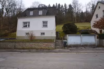 Zweifamilienhaus, Garage in Feldstraße 56, 58762 Altena (Westf.), Mühlendorf - Bild 1