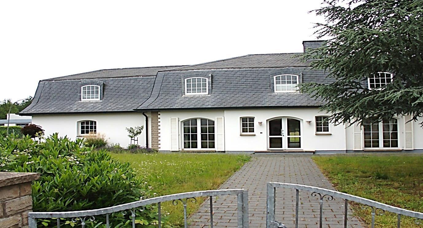 Gewerbegrundstück als Erbbaugrundstück und Gewerbegrundstück mit Hallen und Büroteil sowie einem Betriebsinhaberwohnhaus. in Espelkamp - Bild 3