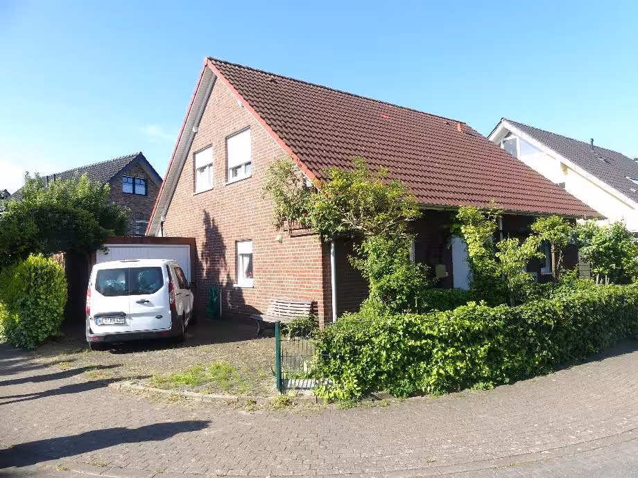 Einfamilienhaus, 2 Garagen in Geldern - Bild 1