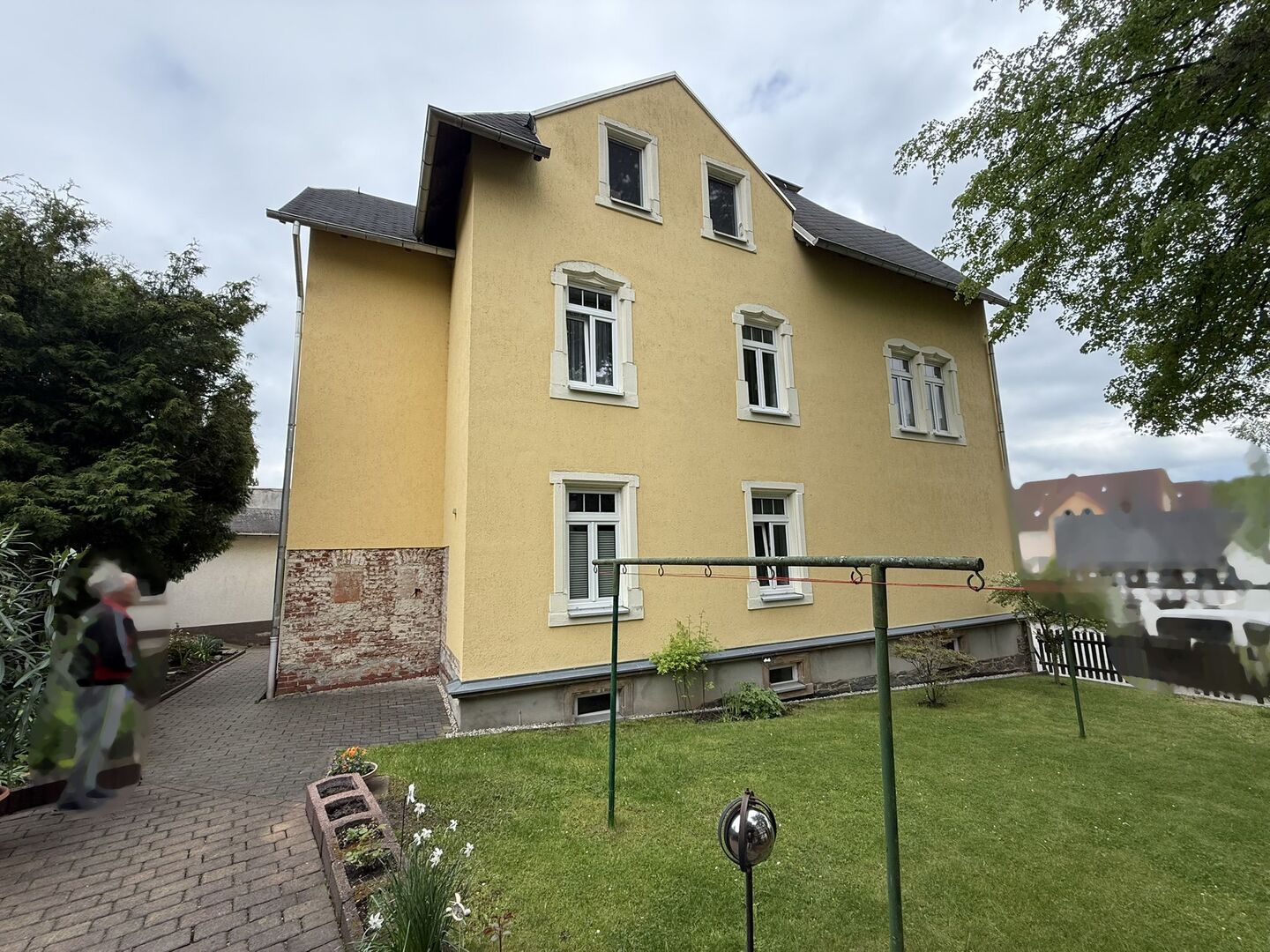 Mehrfamilienhaus in Neukirchen/Erzgebirge - Bild 2