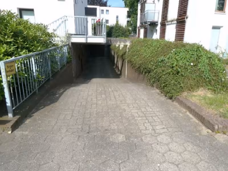 Terrassenwohnung und Tiefgaragenstellplatz in Hamburg - Bild 3