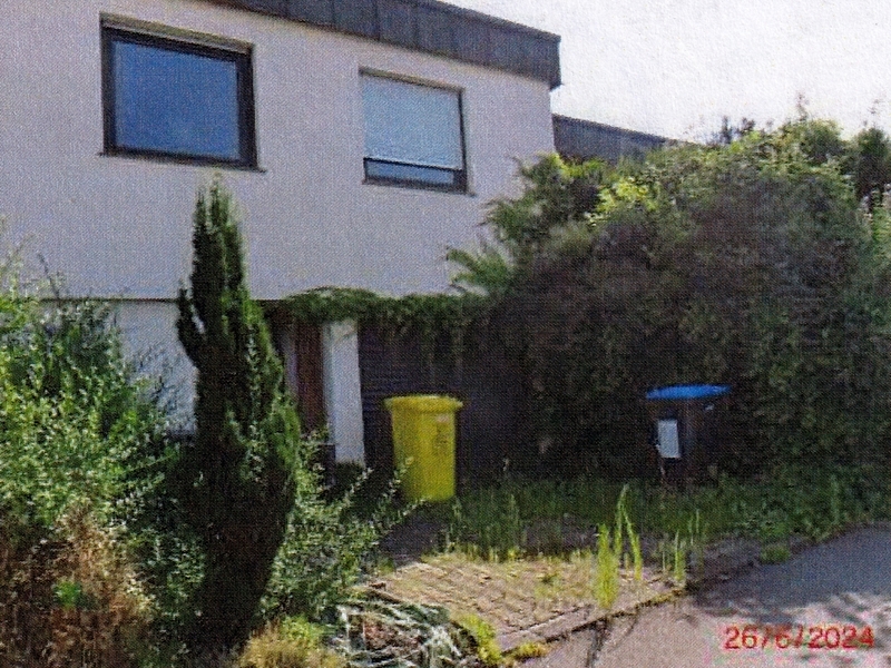 Einfamilienwohnhaus mit Einliegerwohnung und Garage in Winnenden - Bild 3