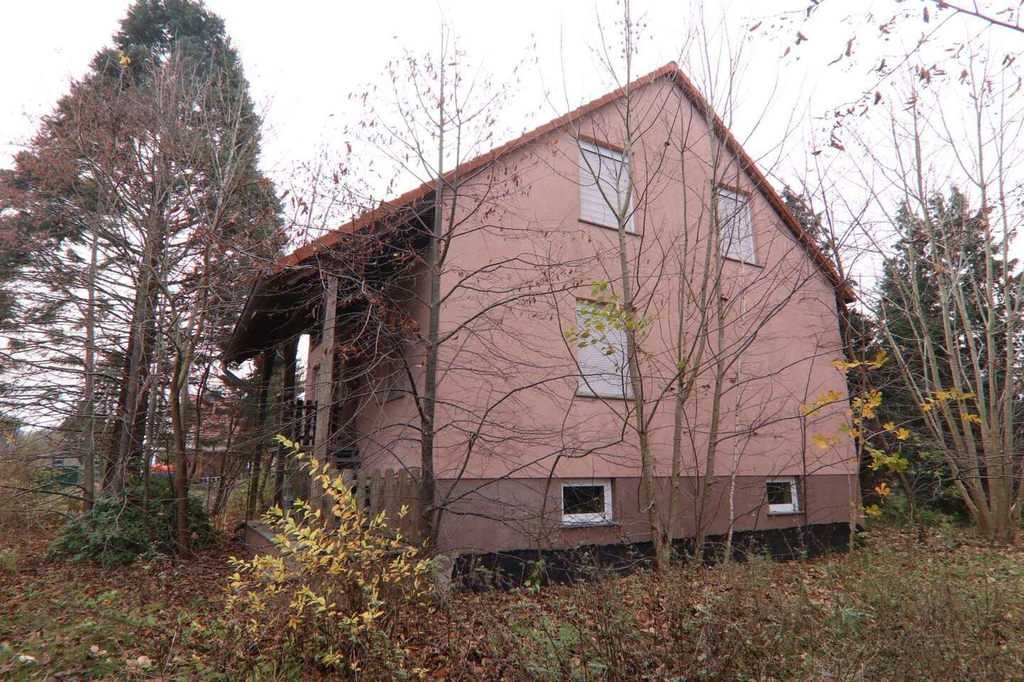 Einfamilienhaus, Doppelgarage, 2 Schuppen in Niesky - Bild 1