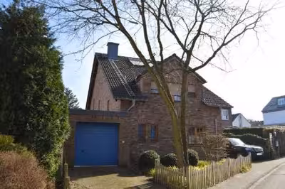 Kfz-Stellplatz, Garage, Einfamilienhaus in Möllhofstr., 45475 Mülheim an der Ruhr, Dümpten - Bild 1