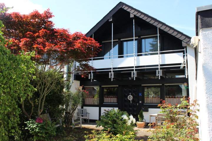 Garage, Einfamilienhaus, Doppelhaushälfte in Alfter - Bild 1