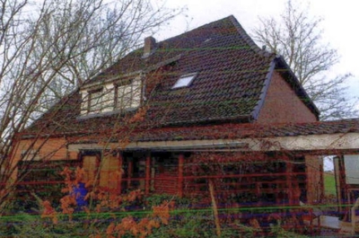 Einfamilienhaus mit Nebengebäuden in Klein Kampen 6, 25554 Dammfleth - Bild 2