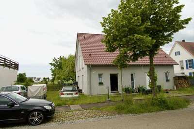 Einfamilienhaus in Riedstraße  13, 13a, 86682 Genderkingen - Bild 1