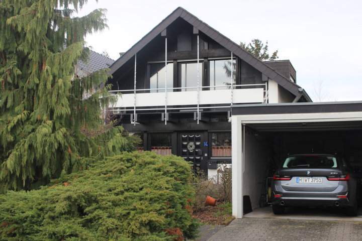 Garage, Einfamilienhaus, Doppelhaushälfte in Alfter - Bild 3